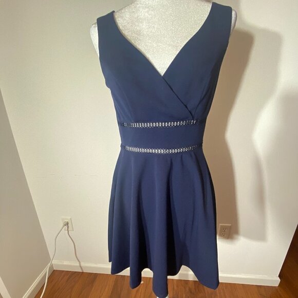 Trixxi V-Neck Navy Dress Size Medium - Picture 1 of 9